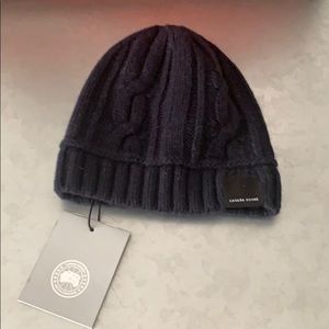 Canada Goose woman’s fitted toque